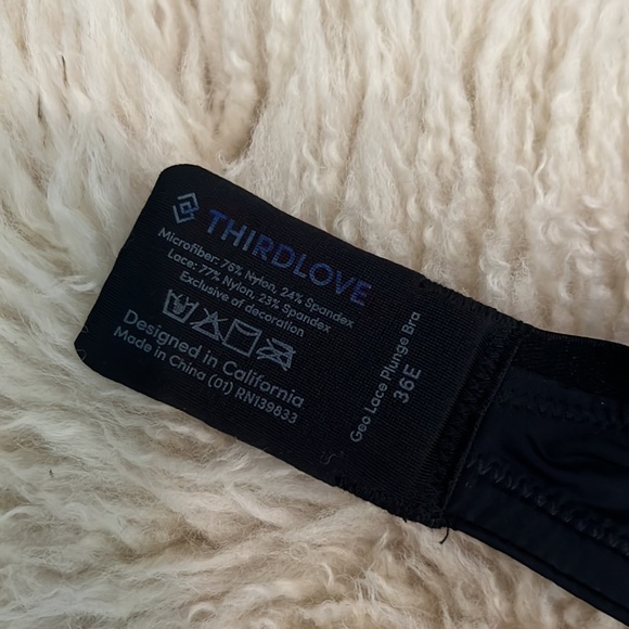 ThirdLove Geo Lace Plunge Bra - Picture 6 of 6